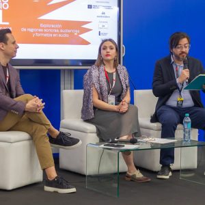 La juventud debe enfrentar el odio de quienes buscan el bienestar de pocos